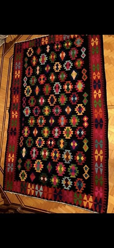 Məhsul: Əl toxuması xalça və kilimlər 60-70ilin xalchasidi istifade — 2