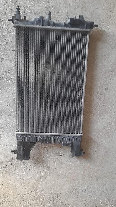 Nəqliyyat: Opel asdra j il 2011 1.3 dizel üçün radyator sadəcə plasmasnda yüngül — 3