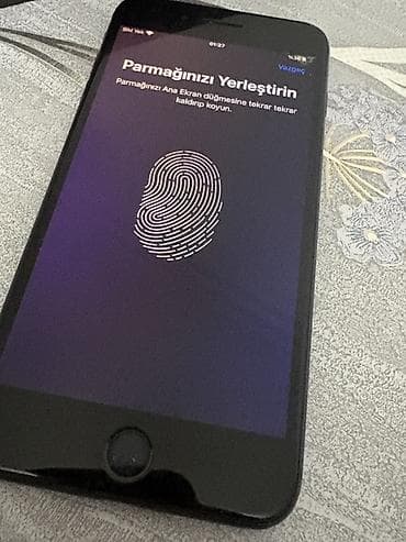 iphone 8 plus plata: IPhone 8 Plus, 64 GB, Jet Black, Barmaq izi — 1