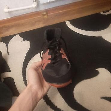 krasovka: Aşaqi yeri var! ASICS güləş/kikboks üçün idman ayaqqabısı - Rəng — 1