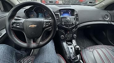 masin satmaq: Chevrolet Cruze: 1.4 l | 2015 il 217056 km Sedan — 3