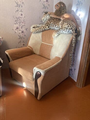 işlənmiş bərbər kresloları: İşlənmiş, Kreslo, Kredit yoxdur, Çatdırılma yoxdur — 2