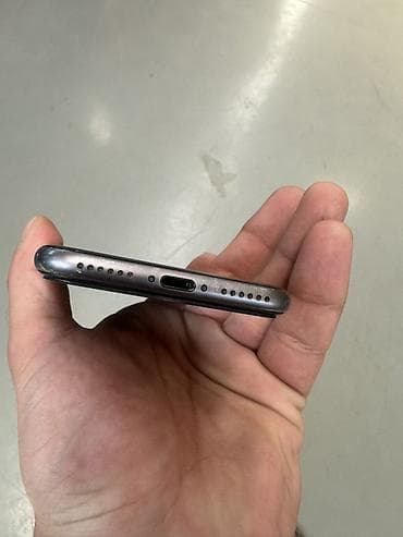 komputer ikinci el: IPhone 8, 64 GB, Qara, Barmaq izi — 7
