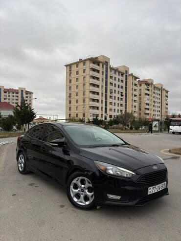 ford mandeo: Ford Focus: 1 l | 2016 il 158555 km Sedan — 3