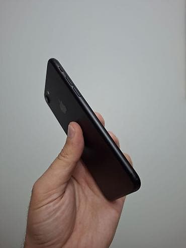 iphone 70: IPhone 7, 32 GB, Qara, Barmaq izi — 9