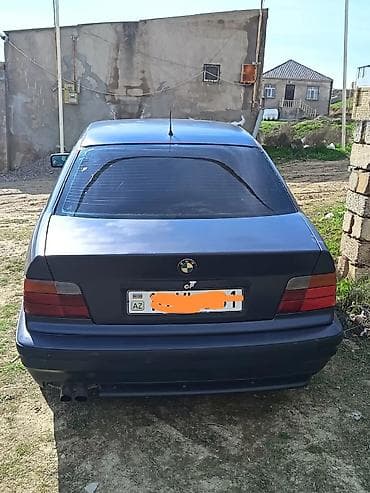 hyundai sonata 2004: BMW 3 series: 1.8 l | 1991 il Sedan — 6
