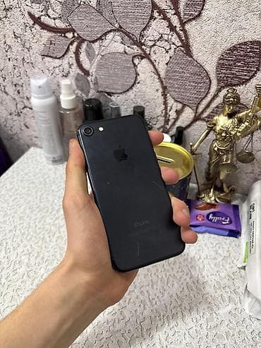 iphone 7 yeni: IPhone 7, 32 GB, Qara, Qırıq — 3
