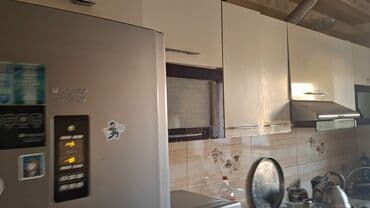 yasil dere əlim yandida satilan ev: 3 otaqlı, 92 kv. m, Orta təmir — 10