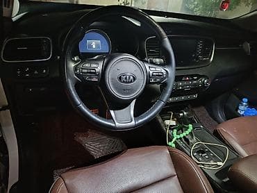 mapet 50 kub: Kia Sorento – ağ rəngli, tam ölçülü SUV. SATILMIR İRONNİDİR Xarici: - — 5