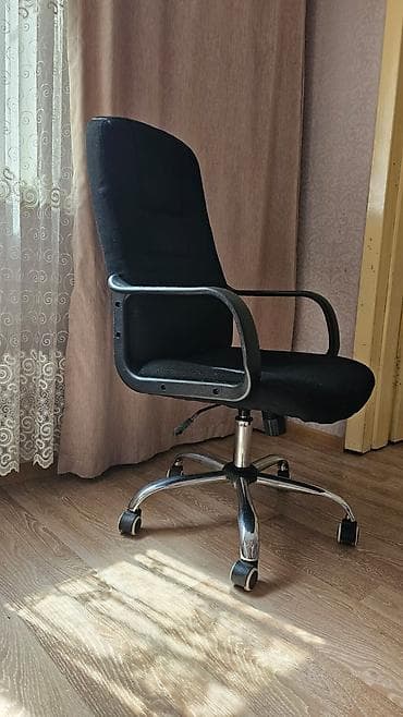 stul ofis: İşlənmiş, Təkərli, Qolları tənzimlənmir, Parça — 4