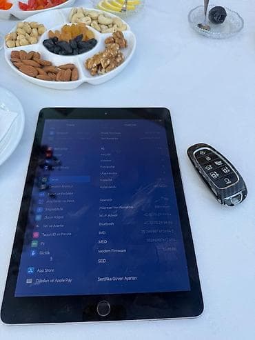 Планшеты: Б/у Apple iPad Air 2, 10,9", 128 ГБ, Самовывоз, Бесплатная доставка, Доставка в районы — 2
