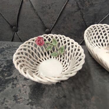 saxlama gabi: Qədimi Bavaria keramika el işi konfet qabı
balaca 50 böyük 70 — 2