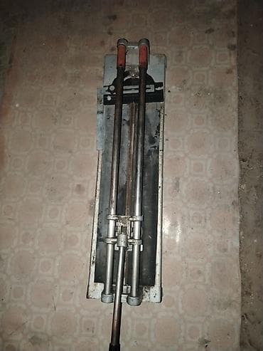 el misari: Kafel/kərpic kəsən əl aləti (mexaniki plitə kəsən) - Material: metal — 2