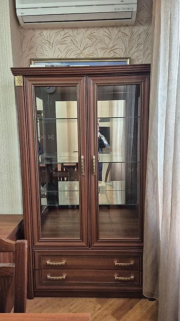 gül: Klassik üslubda qonaq otağı üçün vitrin və TV altlığı dəsti. - — 4