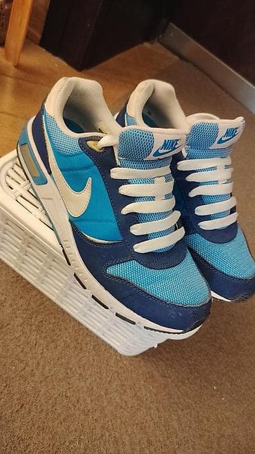 Krasofkalar və idman ayaqqabıları: Nike kişi idman ayaqqabısı – orijinaldır Xüsusiyyətlər: - Model — 2