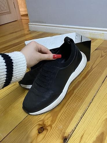 Temiz deridi, 180 azn, seliqeli geyinilib, cox az geyinilib, 80 azn