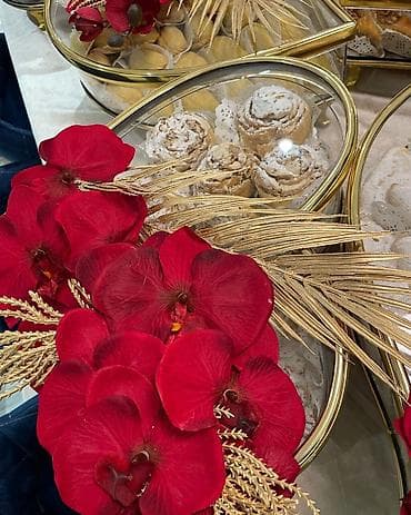 gundelik maşınlar: Şirniyyat vitrin qutuları və hədiyyə səbətləri üçün dekorativ set - — 1