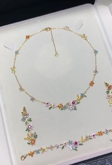 xonca desti: Material olaraq latundur uzeri 2 qat qizil suyu ile . Qashlar — 1