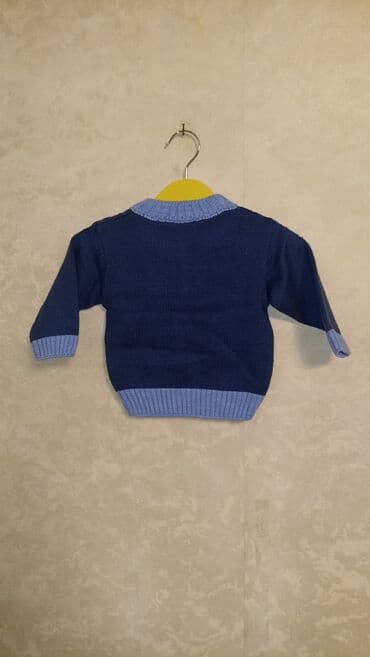 uşaqlar üçün hədiyyələr: Uşaq qışlıq koftalar.Biri yeni,digərləri bir dəfə geyinilib yeni — 10