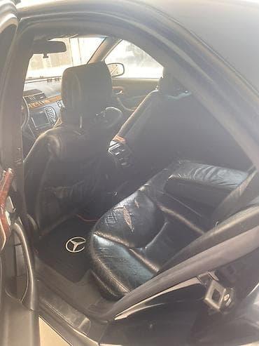 bmw e60 m: Mercedes-Benz S-Class: 5 l | 1999 il Sedan — 4