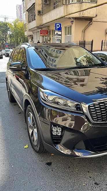 Kia Sorento – şəhər və uzun məsafələr üçün rahat 7 yerlik SUV. Əsas — 5