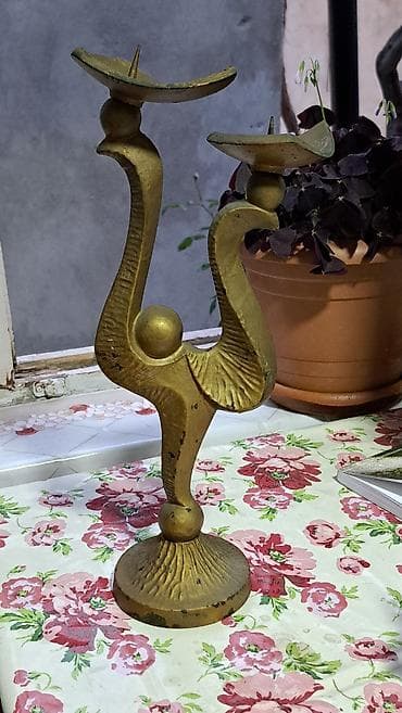 gizemli kutu amazon: Metal ikişamlı şamdan - Material: Döküm metal, qızılı rəng - Dizayn — 2