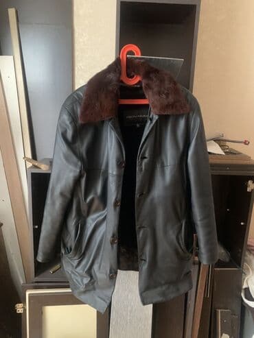 Giovanni kişi dəri palto - Material: yumşaq qara təbii dəri - Yaxası