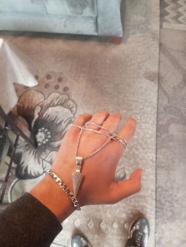 Kişi Geyimləri: Kulon, Gümüş, Qaşsız — 1