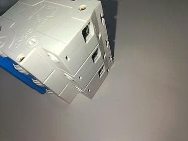 Chint Electric Elektrik avtomat, 3 faza — 2