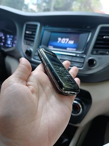 Vertu Constellation, 2 GB, rəng - Qara, Düyməli — 4