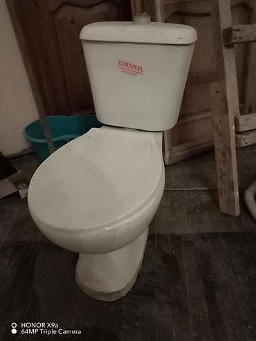 Крепежные изделия: Б/у, Унитаз, Раздельный, Самовывоз — 1