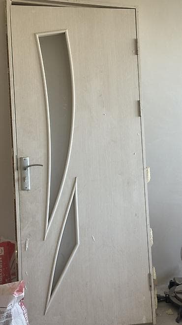 akustik panel: Ağ rəngli daxili otaq qapısı – dekorativ şüşə daxilolmaları ilə - — 3