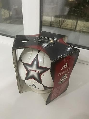 çənə topu: Adidas Finale 6 – UEFA Champions League rəsmi matç topu Футбольный мяч — 2