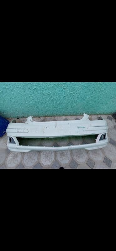 cesqa buferi: Məhsul: Avtomobilin ön bamperi Təsvir: - Rəng: ağ (işıq yaşıl çaları — 1