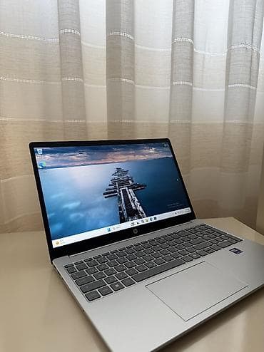 prosessor i5: HP 15 | Intel Core Ultra 5 225U | 16GB DDR5 | 512GB SSD | Adapterli — 1