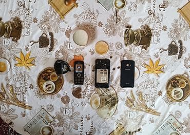 daxili kreditle telefon: MOBİLE TELEFONLAR 2 Telfon bu qiymətə satılır Samsung Galaxy J1 — 2