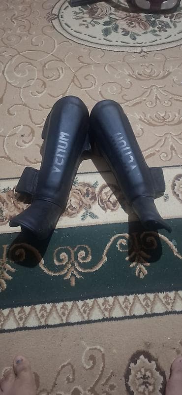 Digər tibbi məhsullar: Məhsul: Venum baldır və ayaqüstü qoruyucuları (shin guard + instep) — 4
