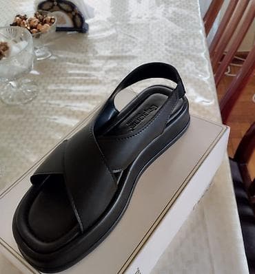 босоножки на тракторной подошве: Размер: 41, цвет - Черный, Новый — 2