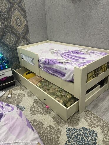 корейские матрасы в бишкеке: Для девочки и мальчика, Б/у, Кровать, С матрасом, С выдвижными ящиками, ДСП — 4