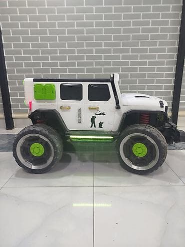 Uşaq üçün elektrikli off-road cip maşını - Korpusu: ağ-qara-yaşıl — 4