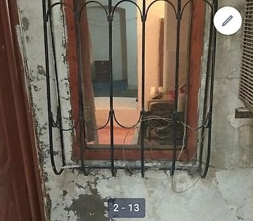 1 otaqli ucuz menzil: 1 otaqlı kiçik ev/otaq icarəyə təklif olunur Plan və sahə: - 1 otaq — 1