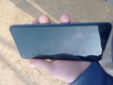 Smartfon - Tam ekranlı, nazik çərçivəli dizayn - Ön paneldə sol aşağı lalafo.az -da Smartfon - Tam ekranlı, nazik çərçivəli dizayn - Ön paneldə sol aşağı