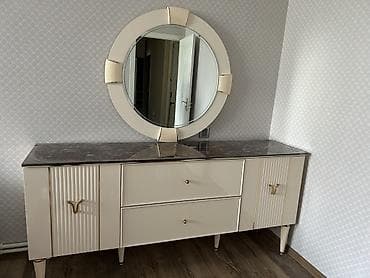 guzgulu dolab: Güzgülü, Türkiyə — 3