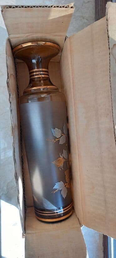 dekorativ gullər: Цветочная ваза.Богема.Чехия.совершенно новые. за две- 140 ман — 4