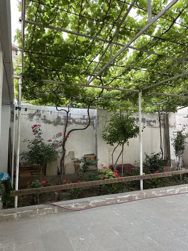 4 cü mikrorayon baki: Поселок Сураханы 4 комнаты, 100 м², Нет кредита, Средний ремонт — 28