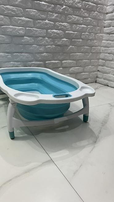 Qatlana bilən uşaq vannası - Rəng: ağ–mavi - Material: bərk plastik + — 1