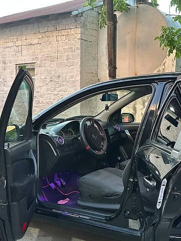 07 satişi: Chevrolet Aveo: 1.4 l | 2011 il 29900 km Sedan — 5