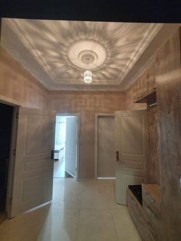 sarayda yeni tikili binalar: Sumqayıt şəhər Bulvar küçəsində 10 mərtəbəli binanın 8 сi — 8