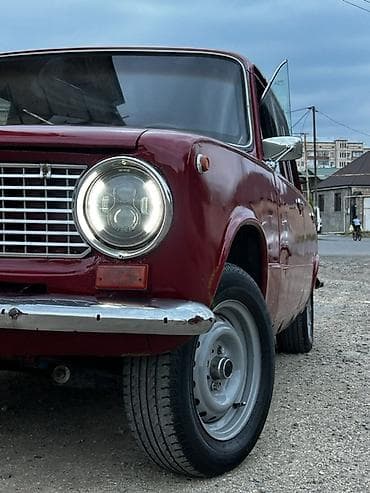 Maşın 1982-ci ildir. Eksporta gedən maşın olub (qoşa pirkalıdı) lalafo.az -da Maşın 1982-ci ildir. Eksporta gedən maşın olub (qoşa pirkalıdı)