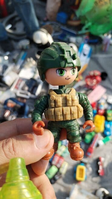 minion: Uşaq fiqurları dəsti. Hər biri 6 azn - 5 ədəd müxtəlif plastik fiqur — 3